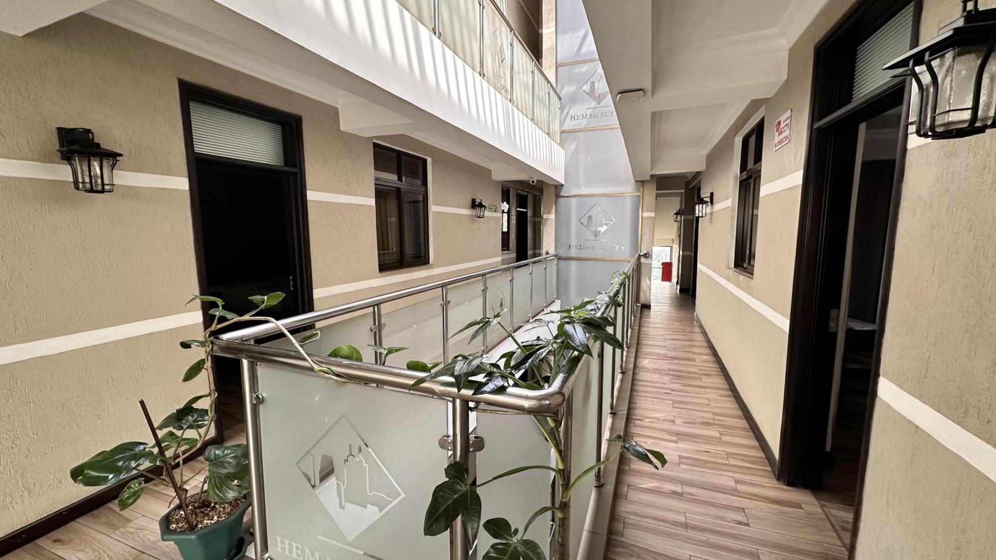 Hemak Suites Hotel Nairobi Exterior foto